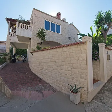 Apartamento With A Parking Space Postira, Brac - 22159